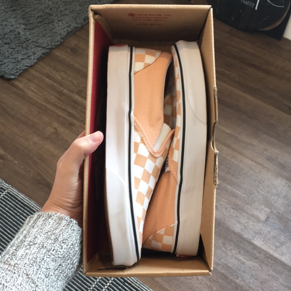 NWT VANS SLIP ON